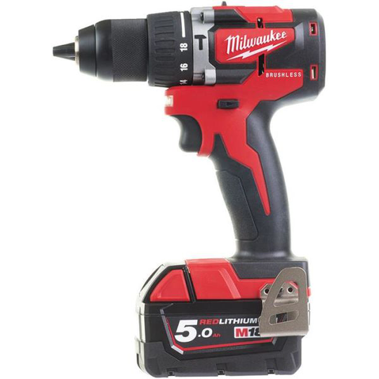 Milwaukee M18 CBLPD-502C Iskuporakone sis. akun ja laturin